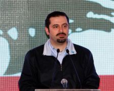 O líder da coalición 14 de marzo, Saad Hariri, comparencedo antes os medios de comunicación
