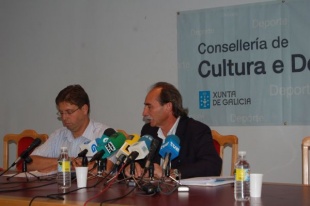 Imaxe de conferencia de prensa dada por Ramón Brigos (dereita) e Telmo Silva (esquerda)