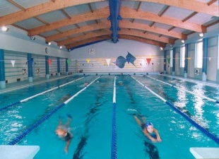 Unha imaxe da piscina do centro