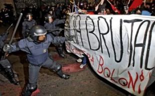 En Galiza desenvólvense concentracións contra Boloña, e en solidariedade cos estudantes cataláns contra os que cargou a policía a pasada semana