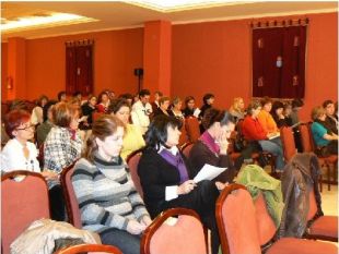 As traballadoras do téxtil en Galiza, nunha xuntanza cos responsábeis do sector da CIG / Imaxe: CIG