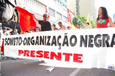 Manifestación da Semana da Consciência Negra, na Brasil / Flickr: cassimano