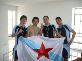 Os deportistas galegos coas s&uacute;as medallas
