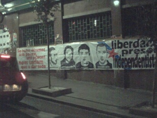 Faixa pedindo a liberdade dos presos independentistas galegos / Imaxe: Ceivar
