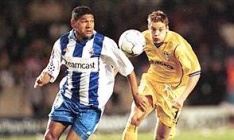 O brasilerio, cando xogaba no depor, levando un bal&oacute;n