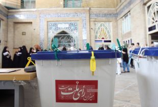 O goberno iraniano négase a repetir as eleccións, que a oposición segue a ver coma unha fraude