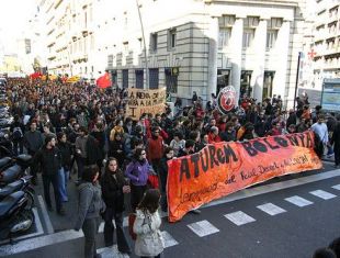 Unha das grandes manifestación contra Boloña, en Barcelona / Flickr: 6-m