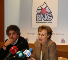 Pérez Bouza e Dolores Bermúdez, na conferencia de prensa