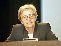 Dolores Villarino, presidenta do Parlamento