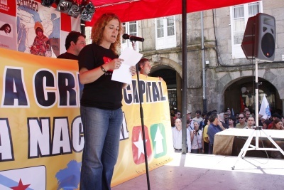 Laura Bugallo dá lectura ao manifesto